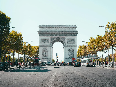 Champs-Élysées Secrets & Legends thumbnail