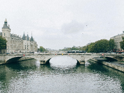 Seine — Secrets of the Bridges thumbnail